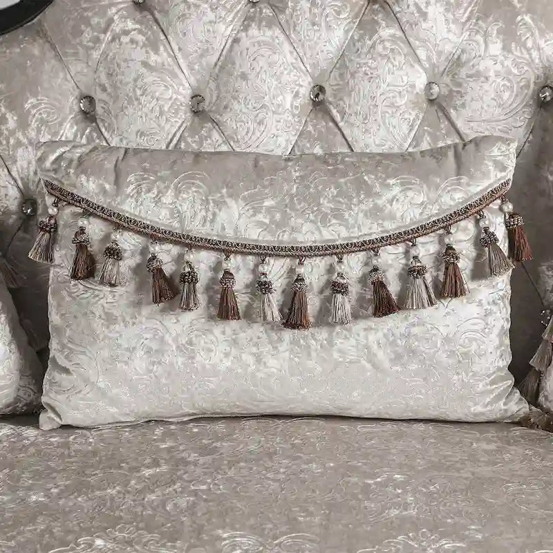 Furniture of America Clarissa Traditional 2-Seater Loveseat with Button Tufted Back and Accent Pillow